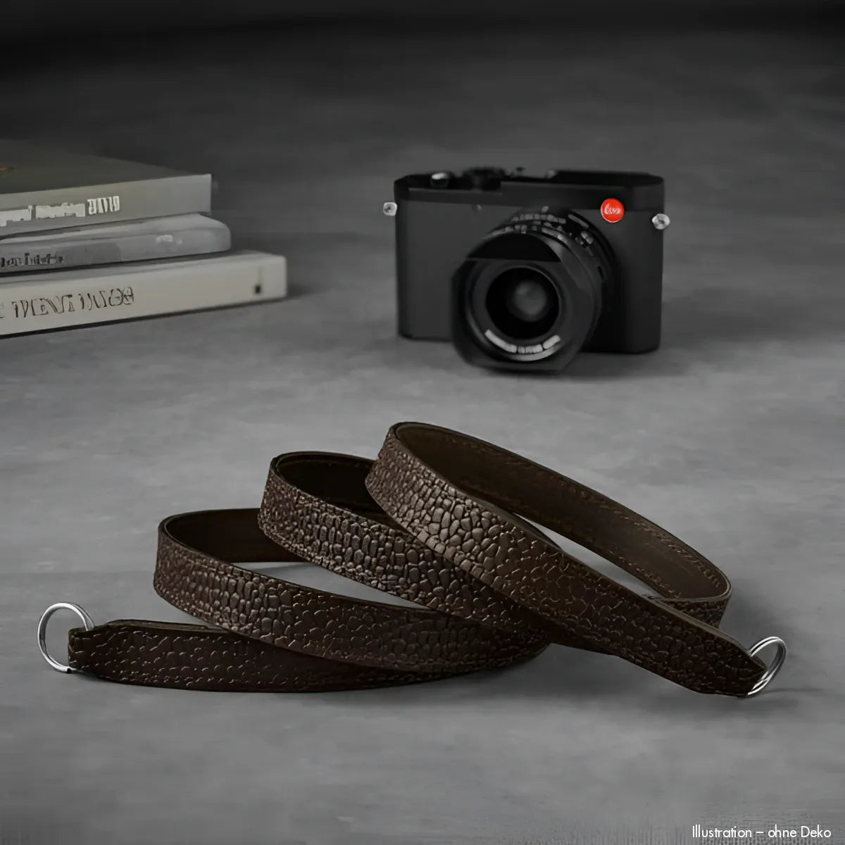 Brauner Ledergurt für Leica-Kameras mit Silberbeschlägen, 100 cm