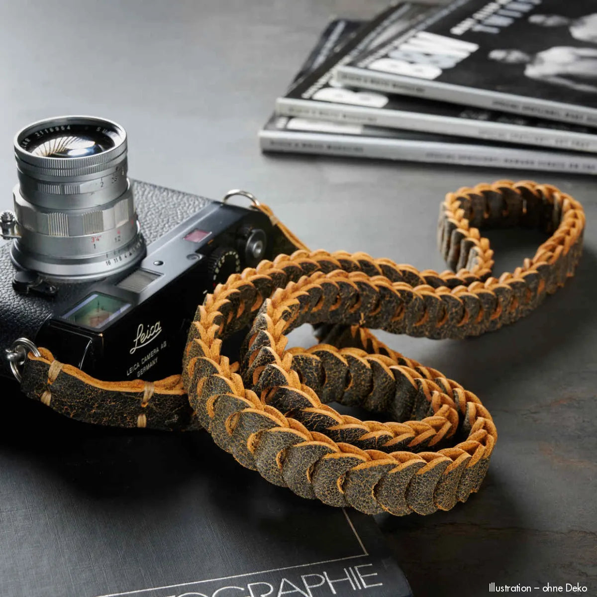 Rock n Roll Camera Straps And Bags Kameragurte | Vintage Kameragurt aus Englischem Leder in Distressed Dunkelbraun von n | 100cm