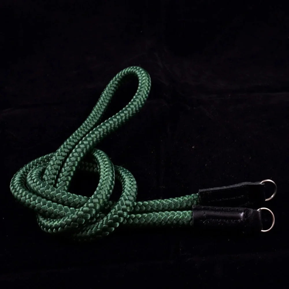 Kameragurte | Khaki / Grün, Leder, Seil | Sailor Strap | Kameragurt Leder Und Seil Von Sailor Strap | Dunkel Grün | Handgefertigt |gr.l
