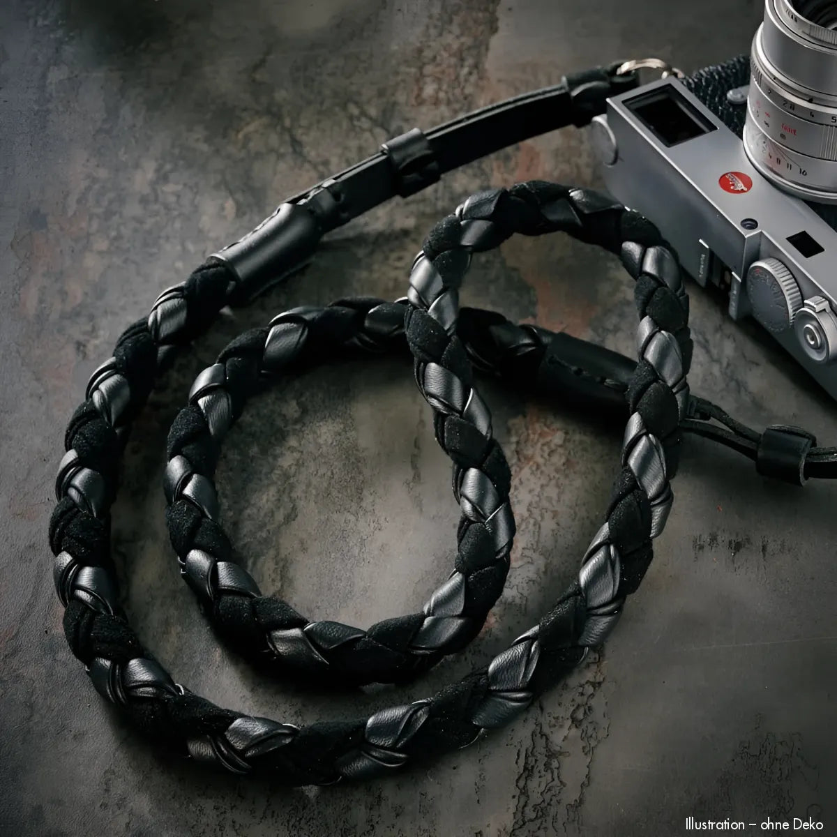 Schwarzer geflochtener Nappa-Wildleder-Kameragurt von Rock N Roll mit Silber-Hardware