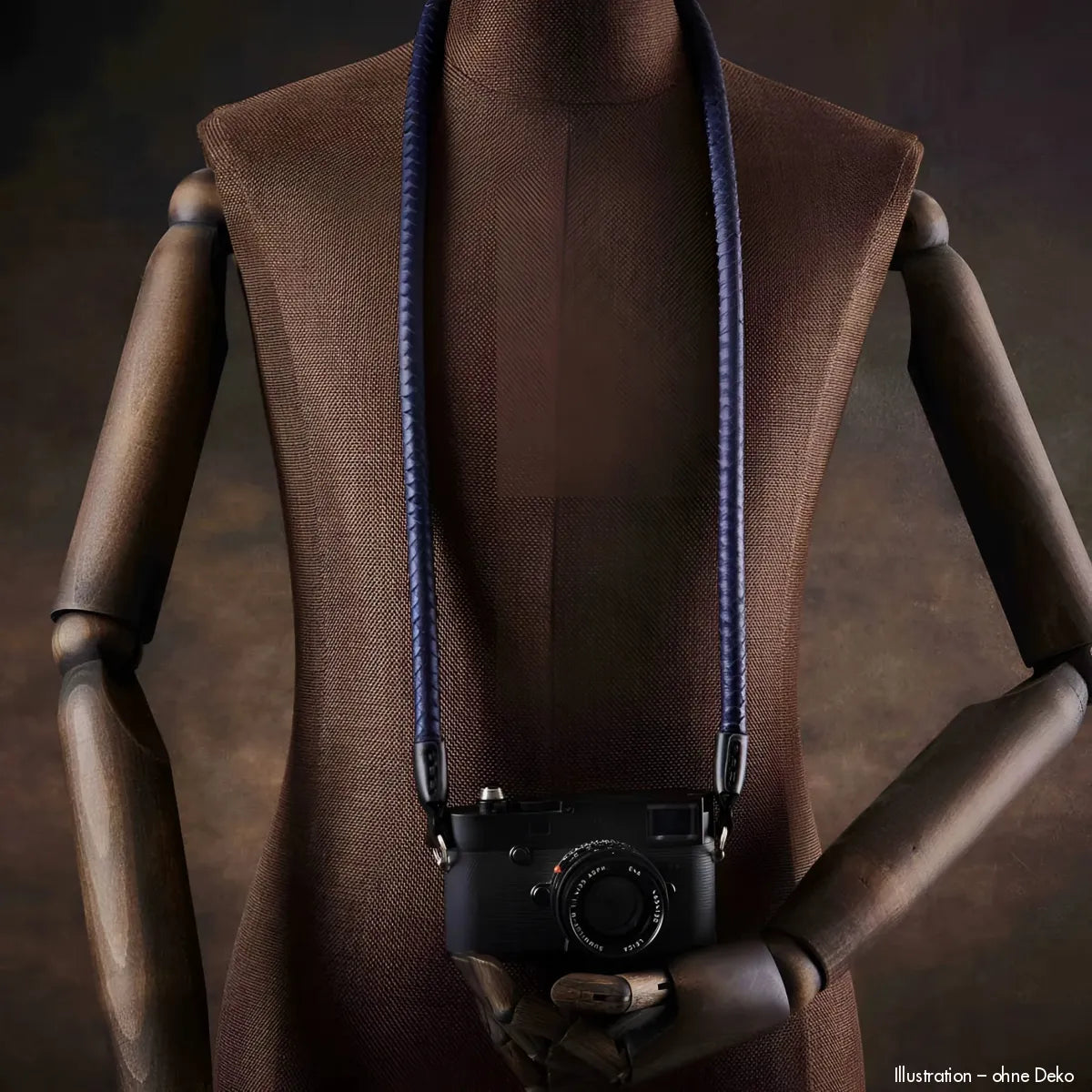 Rock n Roll Camera Straps And Bags Kameragurte | Handgefertigter Nappaleder Kameragurt in Blau von Schuppen Design | 100cm