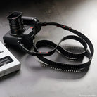Rock n Roll Camera Straps And Bags Kameragurte | Leder Kamera Schultergurt für Leica Sl von | Schwarz | The Film Strap | 125cm