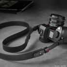 Rock n Roll Camera Straps And Bags Kameragurte | Leder Kameragurt in Saffiano Schwarz von Z.b.für Leica Sl2 | 100cm