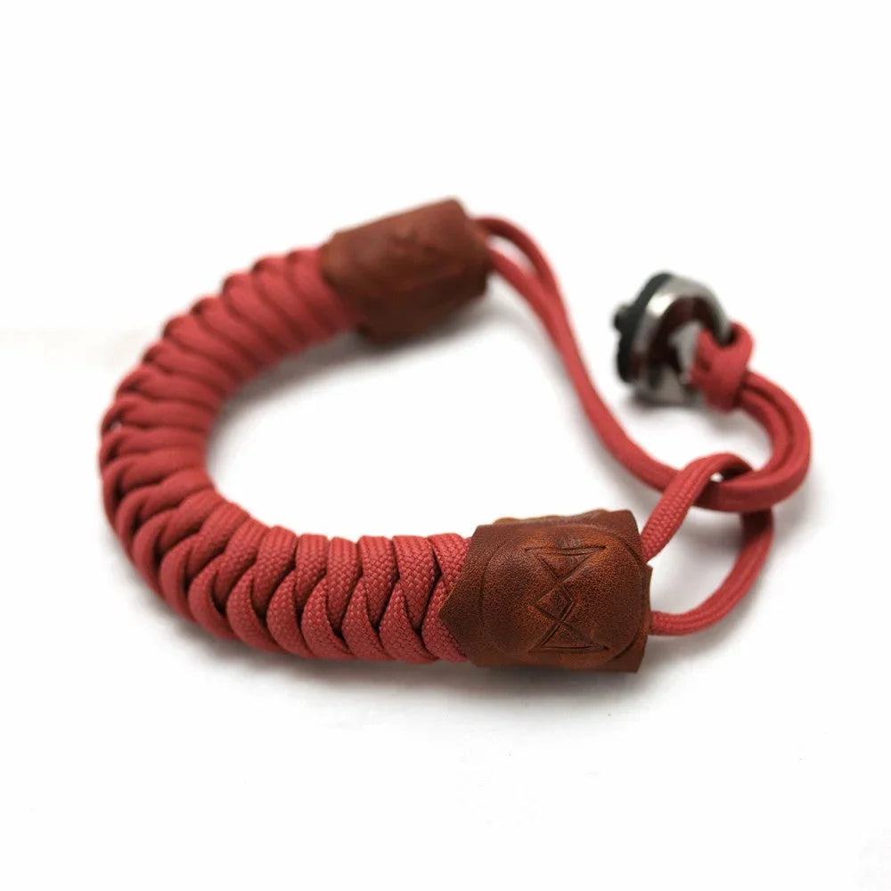 Handschlaufe | Leder, Rot, Seil | Monarch Vii | Kameraschlaufe Aus Paracord In Rot | Monarch Straps Vii Boa | Handgefertigt
